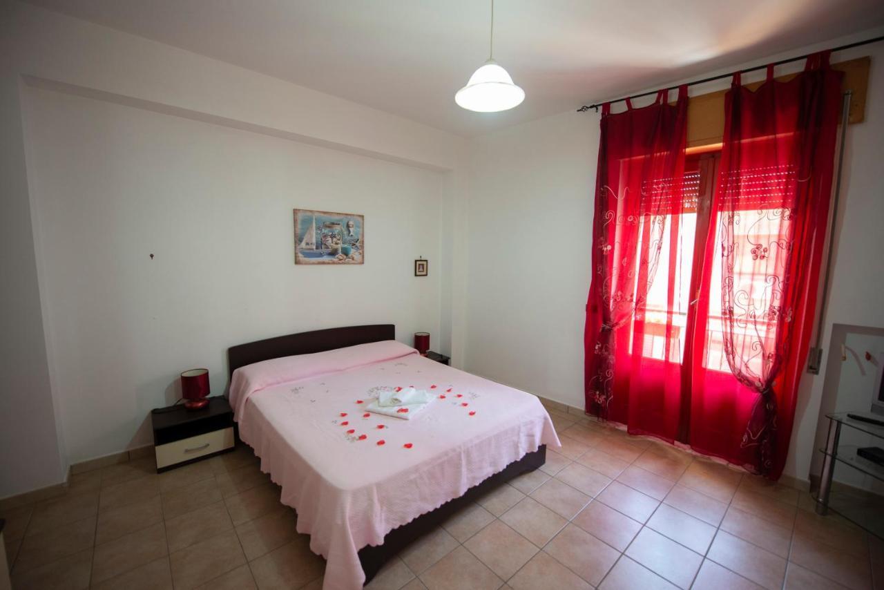 Olimpo Appartament'S Apartment Parghelia Exterior photo